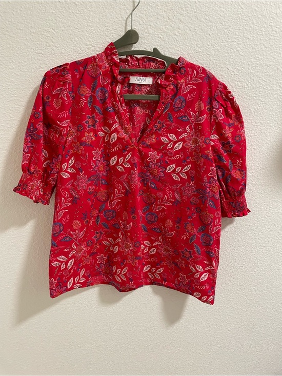 Avara Tops - Avara Red Floral V-Neck Puff Sleeve Blouse